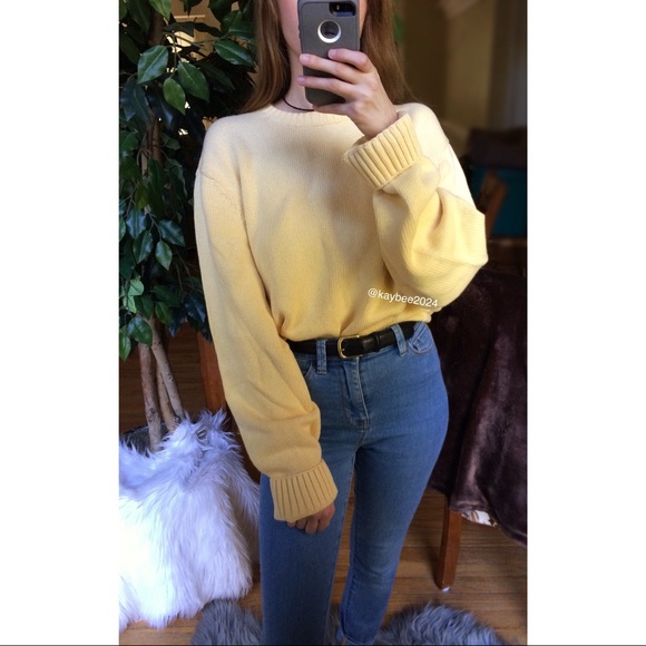 Vintage Sweaters - 🌿 Vintage Sunny Yellow Knit Boyfriend Sweater 🌿